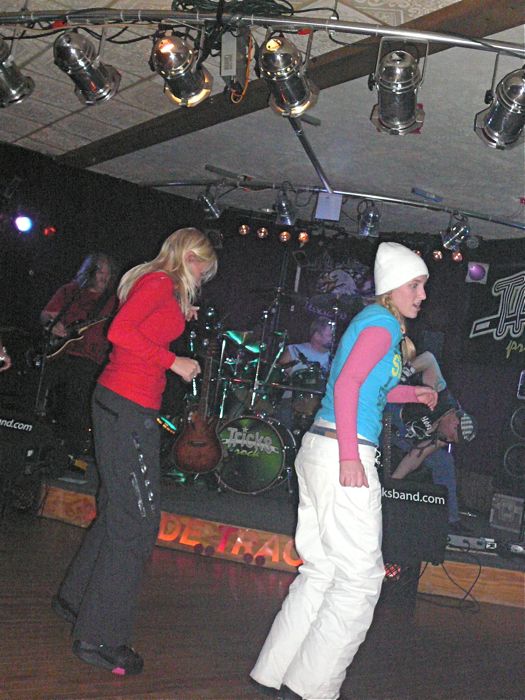 12-12 Sue's Sidetrack