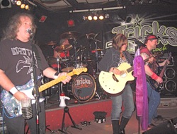 5-8 Hilliards Corner Lounge