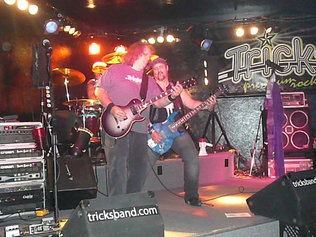 10-2 Hilliards Corner Lounge