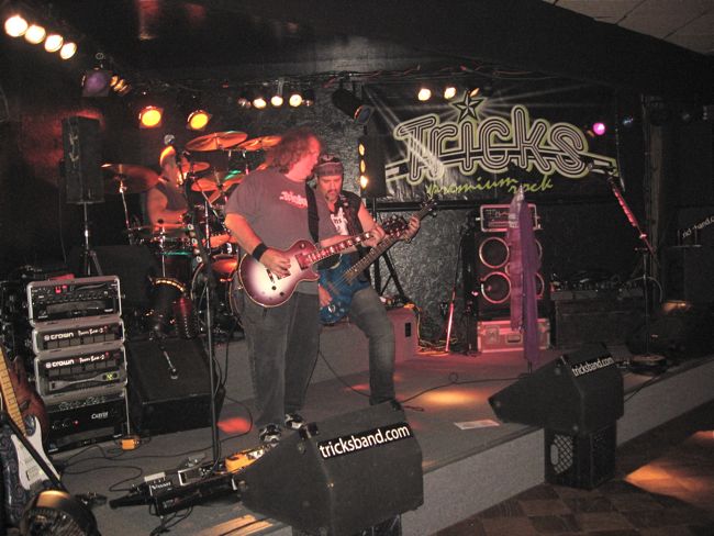 10-2 Hilliards Corner Lounge