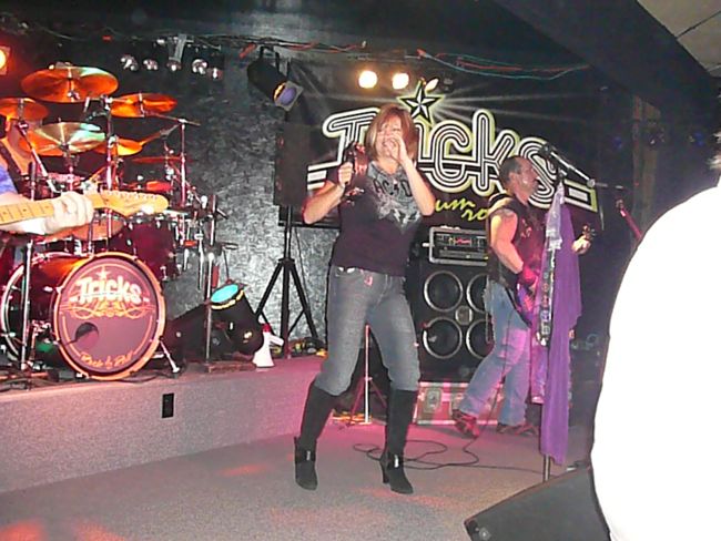 10-3 Hilliards Corner Lounge