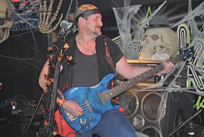 Mulder Benefit, Fred Pics