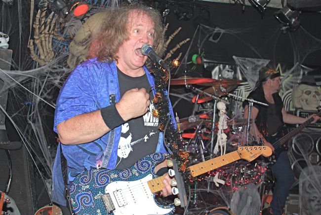 Mulder Benefit, Fred Pics