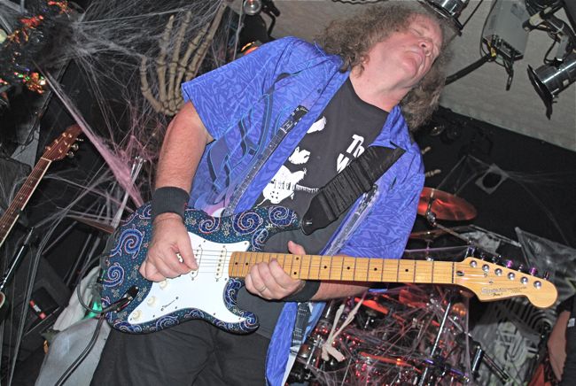 Mulder Benefit, Fred Pics