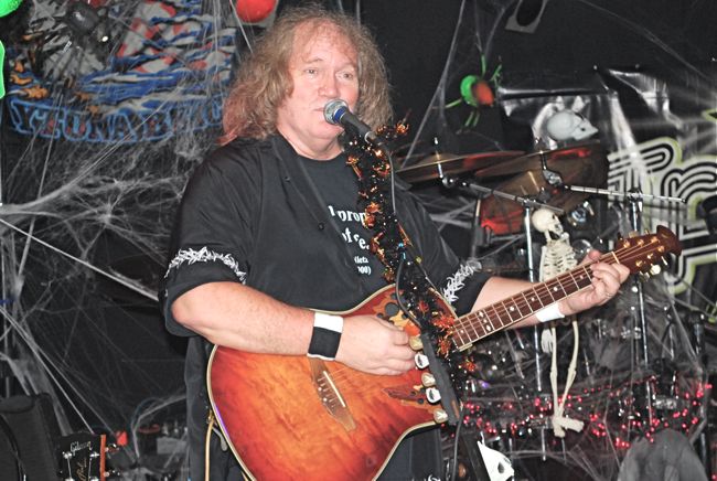 Mulder Benefit, Fred Pics