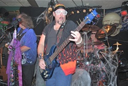 Mulder Benefit, Fred Pics