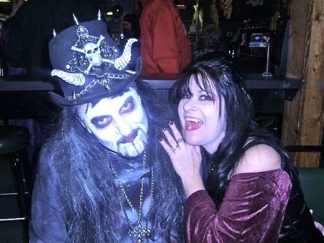 10-31 Halloween, Sidetrack