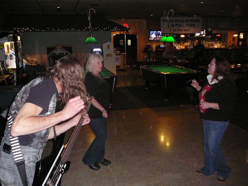 Dec 31 Hilliards NYE