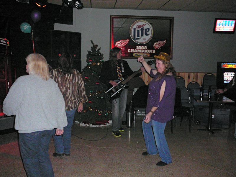 Dec 31 Hilliards NYE