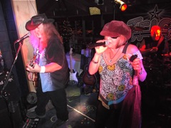 Dec 6 Woody's