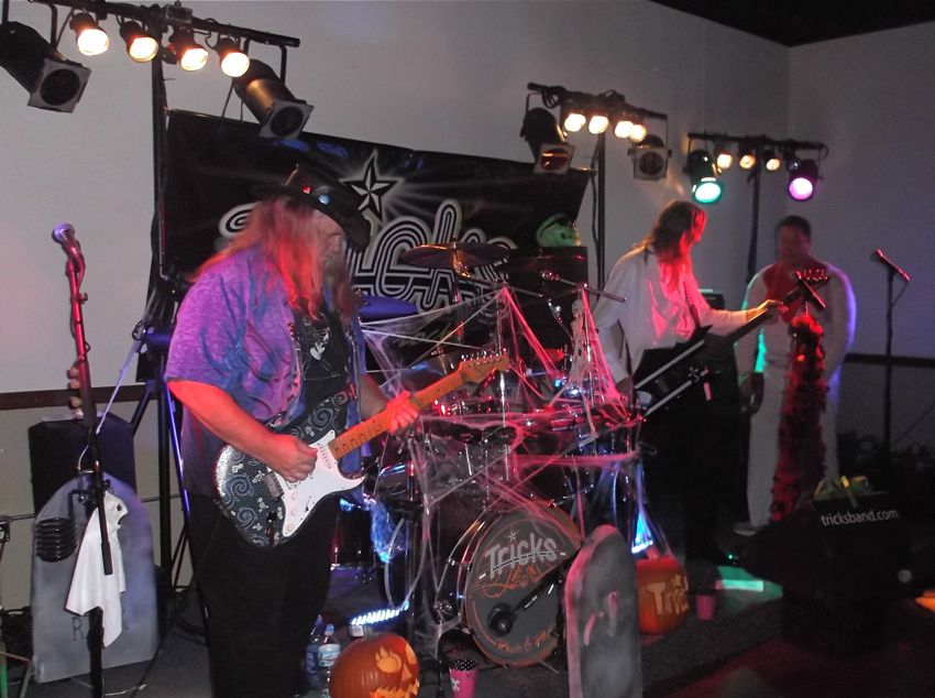 Nov 1 Jake's in Dorr