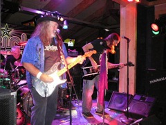 Sep 19 Woody's